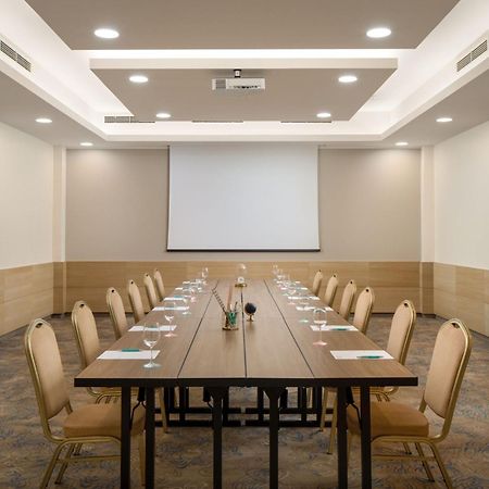 Le Meridien Lav Split Podstrana Luaran gambar