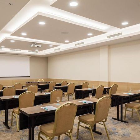 Le Meridien Lav Split Podstrana Luaran gambar