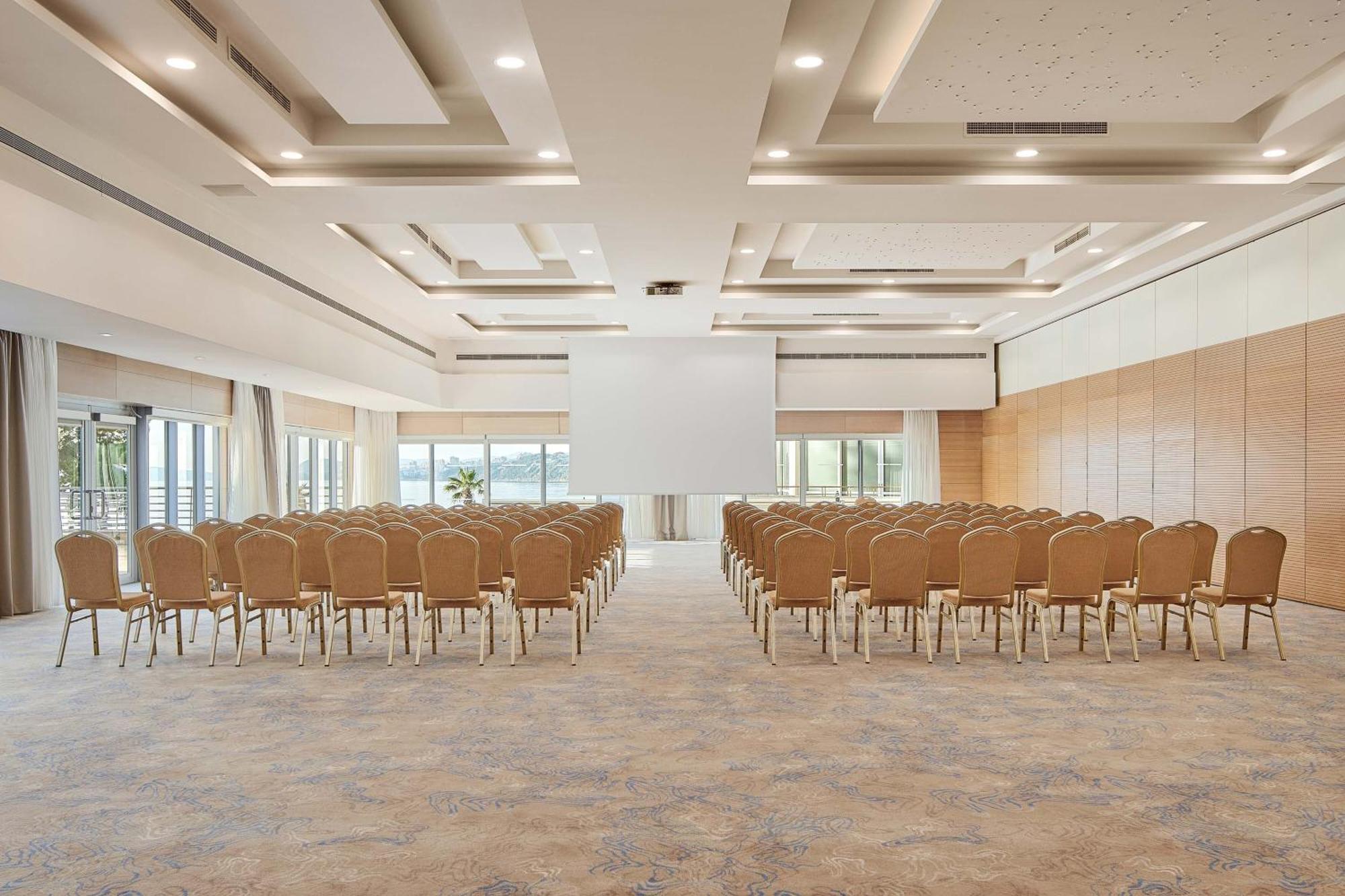 Le Meridien Lav Split Podstrana Luaran gambar