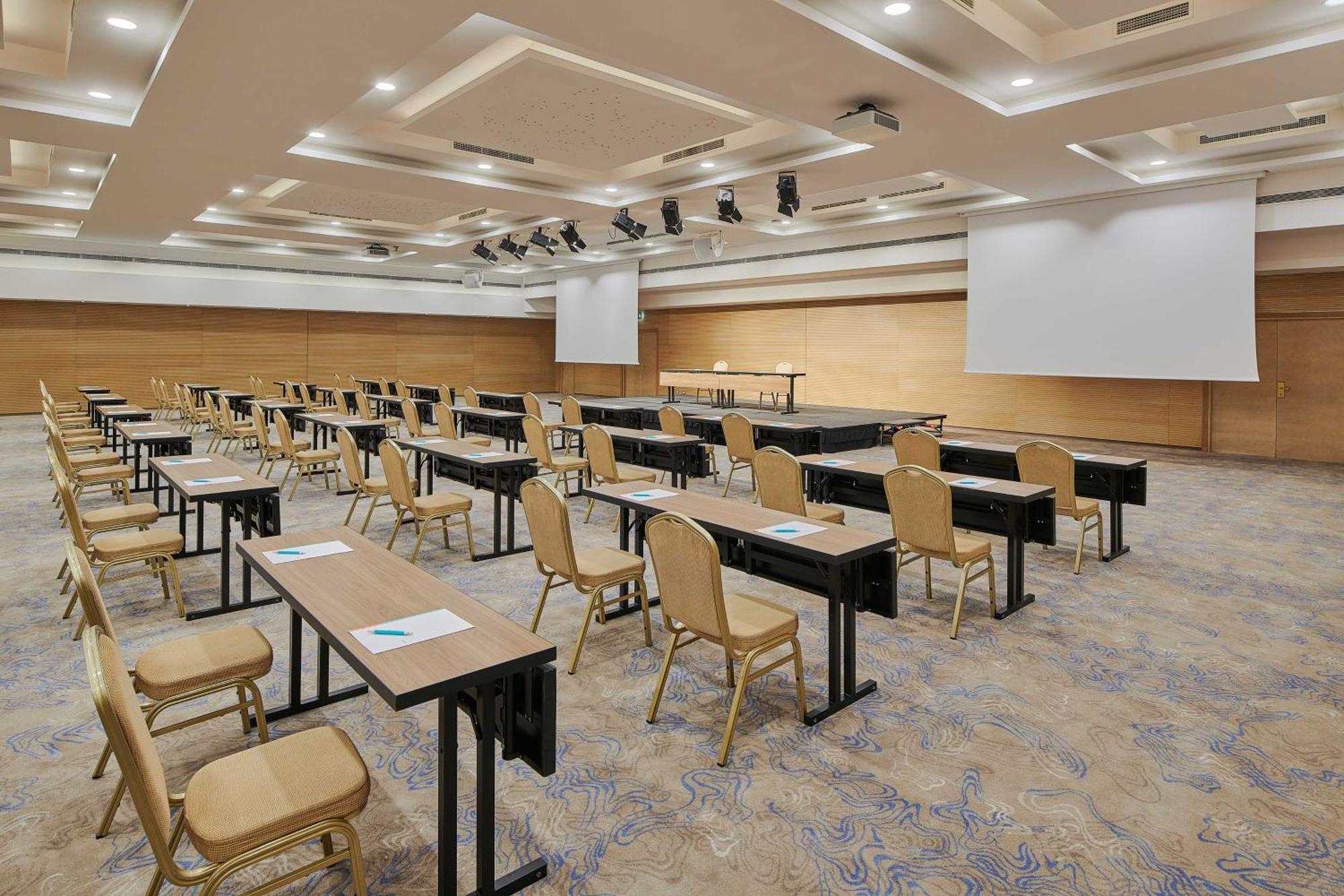 Le Meridien Lav Split Podstrana Luaran gambar