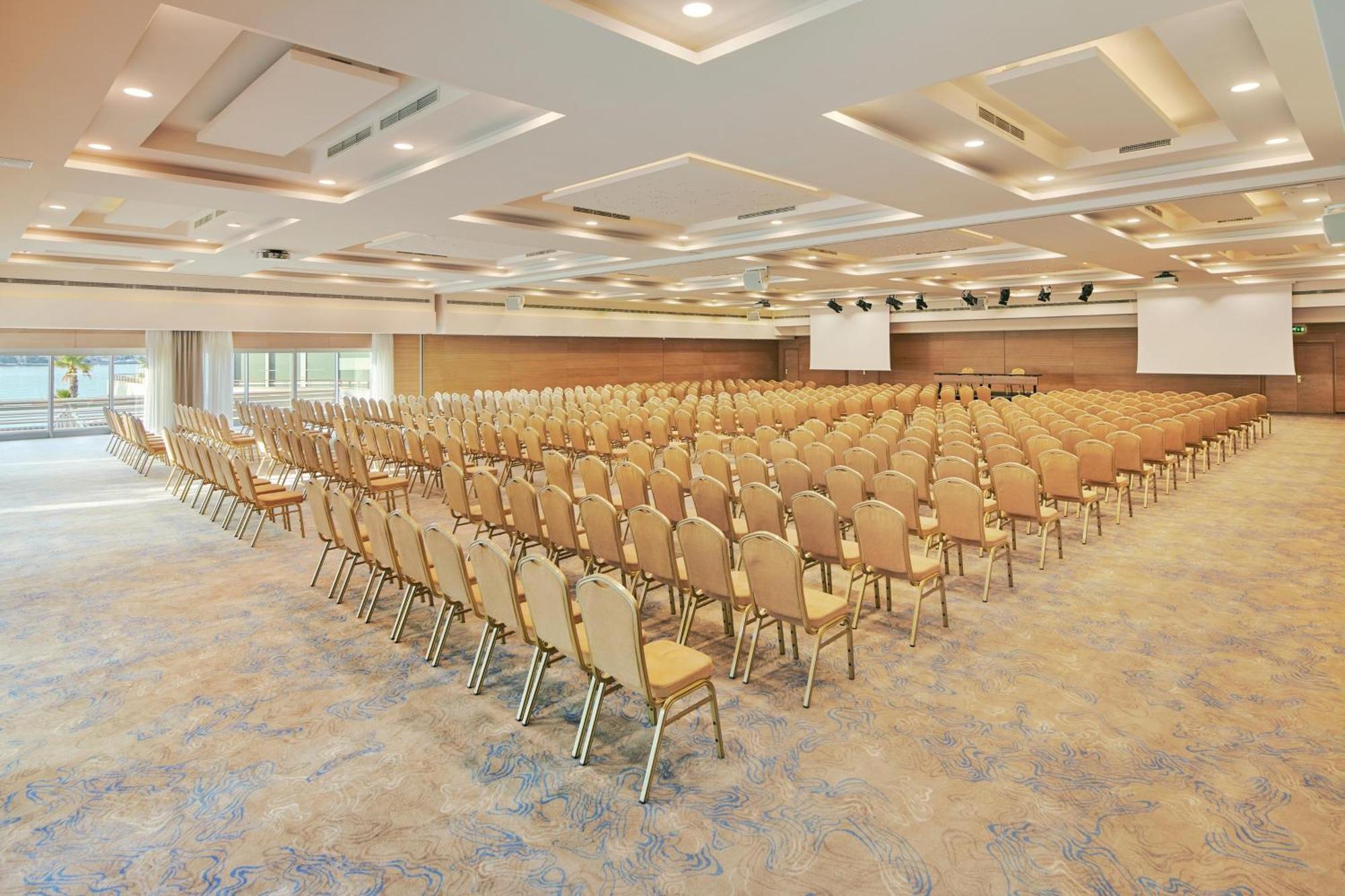 Le Meridien Lav Split Podstrana Luaran gambar