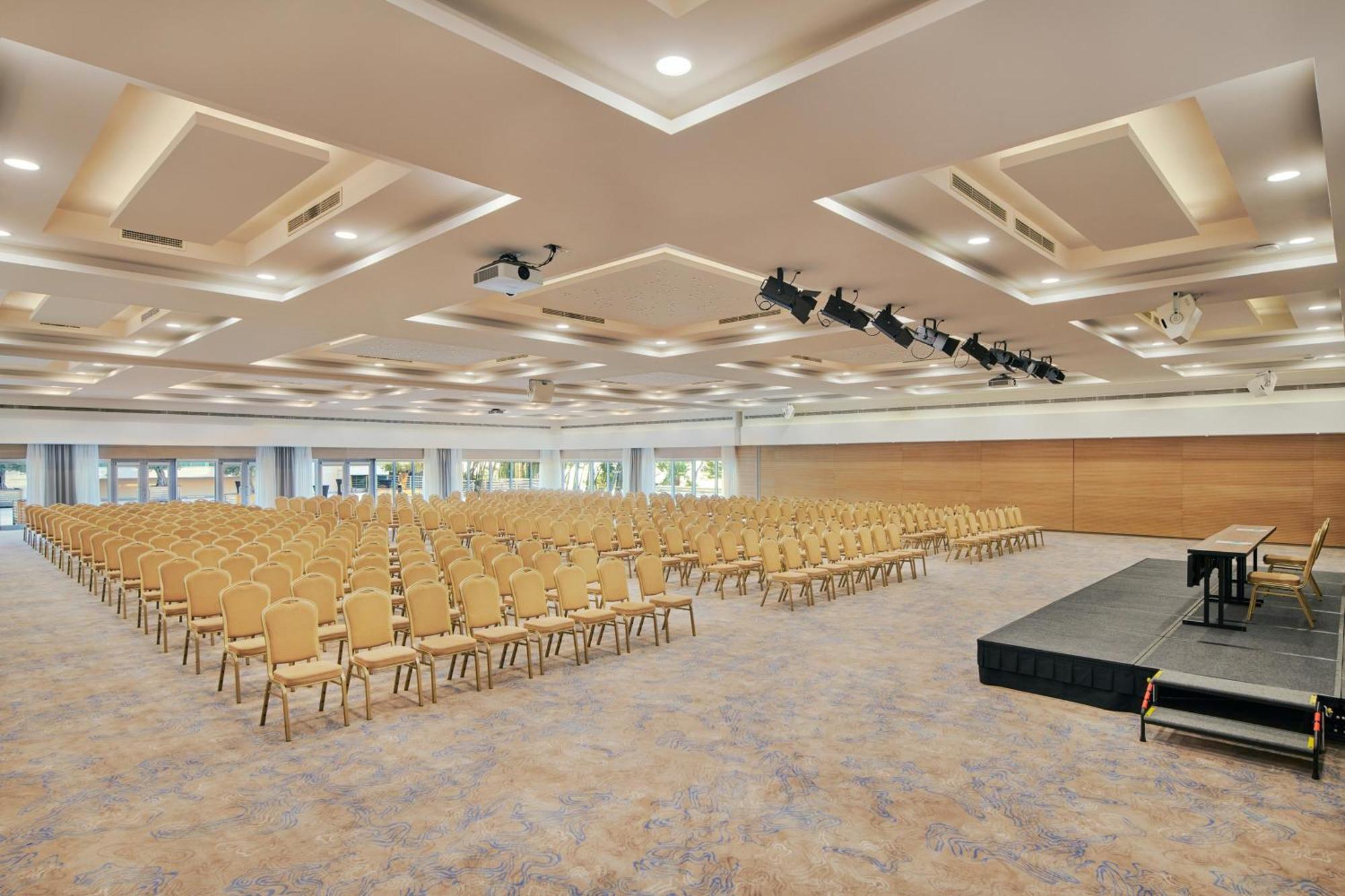 Le Meridien Lav Split Podstrana Luaran gambar