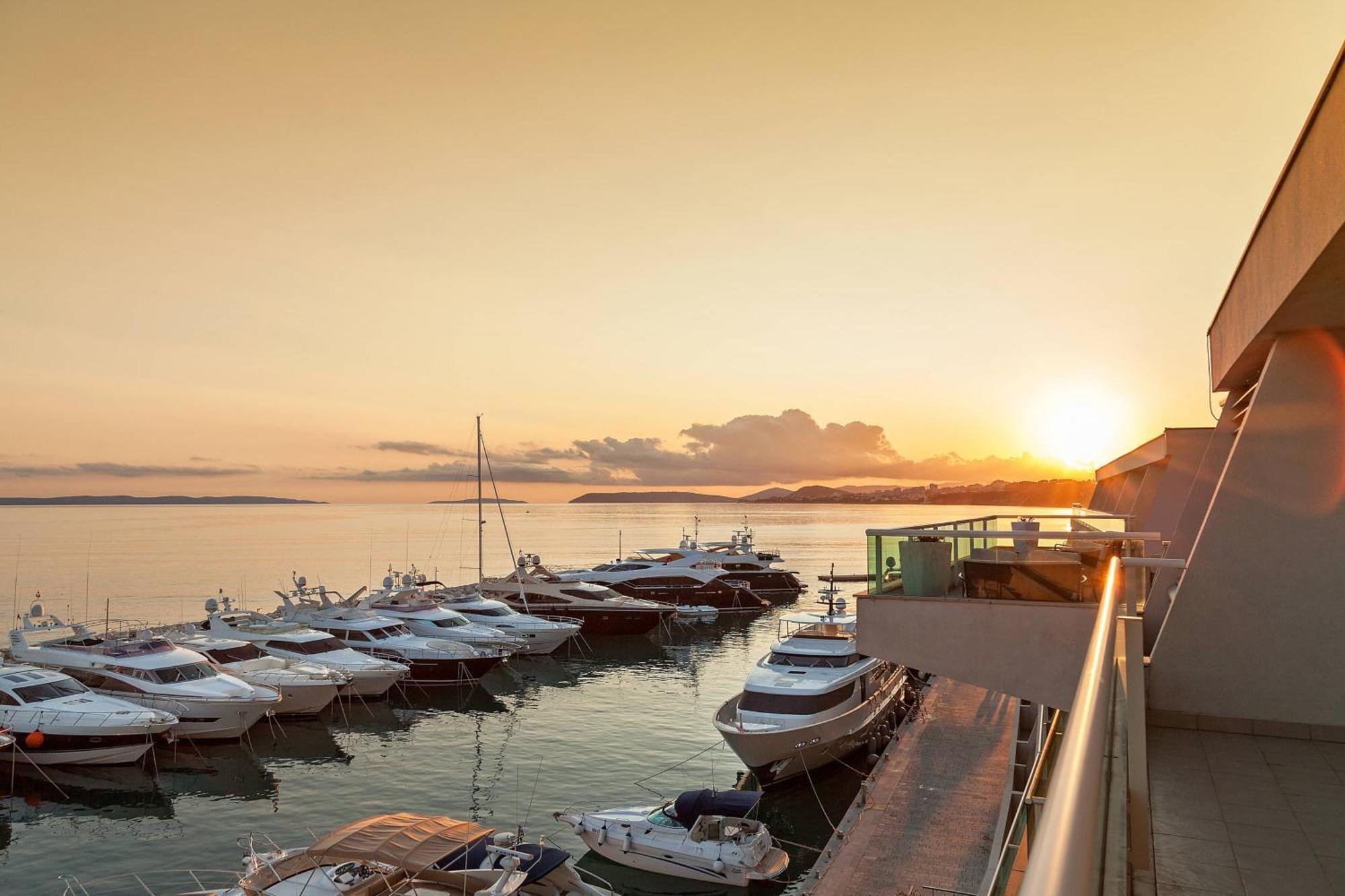 Le Meridien Lav Split Podstrana Luaran gambar